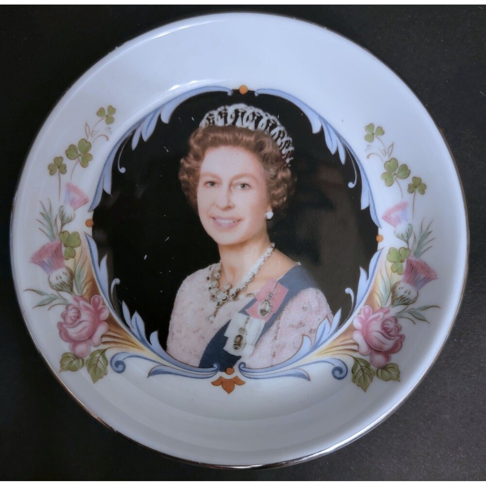 Crown Staffordshire Porcelain Silver Jubilee Queen Elizabeth II Trinket Dish
